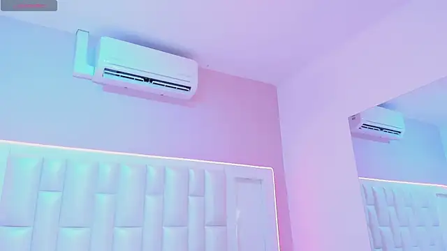 Liia Collins online show from April 13, 2026, 5:28 pm