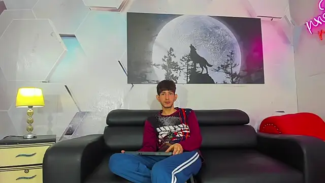 Spicy guys online show from April 16, 2026, 1:12 pm