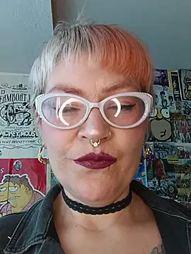 Snapshot of lady_polka chatting on February 25, 2026, 5:46 pm lady polka online show from February 25, 2026, 5:46 pm