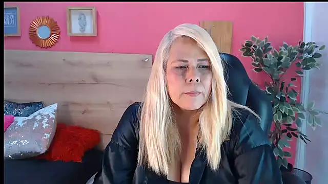 Snapshot of eva_colen50 chatting on August 7, 2026, 5:08 pm eva colen50 online show from August 7, 2026, 5:08 pm