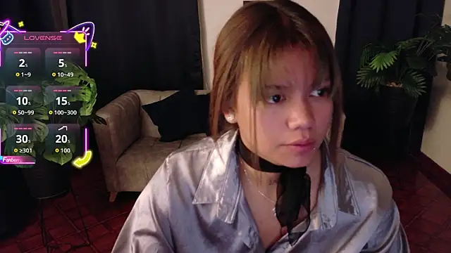 Snapshot of Alessia_Monroe_ chatting on March 2, 2026, 8:27 pm Alessia Monroe online show from March 2, 2026, 8:27 pm