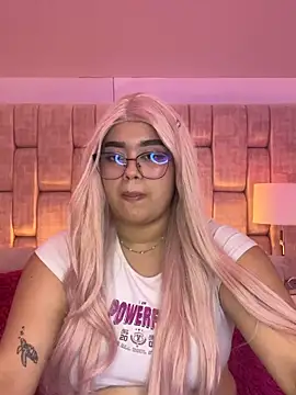 AnniJones online show from April 11, 2026, 8:18 am