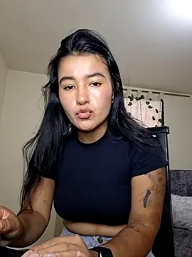 Snapshot of Miiia_a chatting on February 20, 2026, 7:05 pm Miiia a online show from February 20, 2026, 7:05 pm