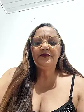Noemipopi online show from May 22, 2026, 11:25 pm