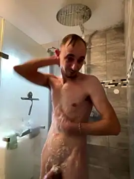 Crevette311 online show from January 13, 2026, 4:33 pm