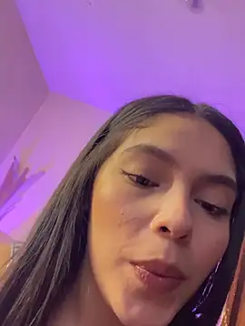 haily babe online show from July 6, 2026, 8:33 pm