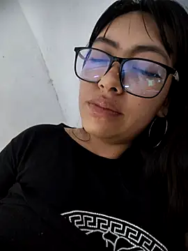 hon3ybloddy online show from March 3, 2026, 8:32 am