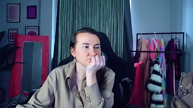 Golden Dragon online show from April 19, 2026, 8:37 am