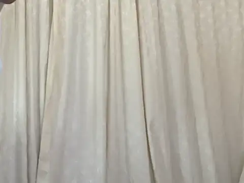 Zoe Robbins online show from April 4, 2026, 3:24 am