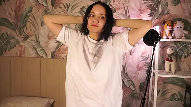 ErickaStelb online show from February 24, 2026, 5:47 pm