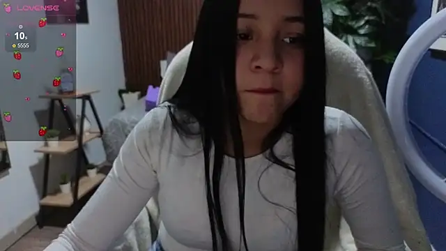 SophyAdams online show from April 15, 2026, 8:53 pm