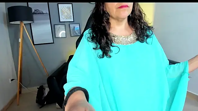 Ivonne 4 online show from July 16, 2026, 1:30 pm