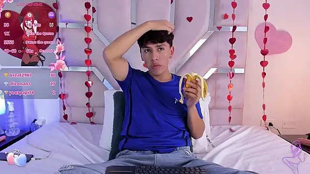 Angel Lux online show from February 28, 2026, 8:47 am