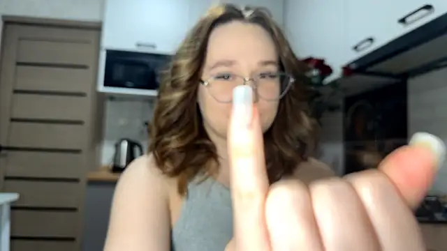 AinaSmith online show from March 28, 2026, 11:44 am