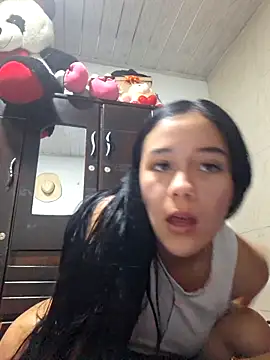 Snapshot of AlessiaKnox chatting on May 9, 2026, 1:58 pm AlessiaKnox online show from May 9, 2026, 1:58 pm
