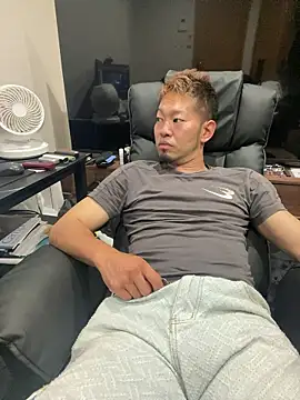 ryuaaaaa online show from June 17, 2026, 3:33 pm