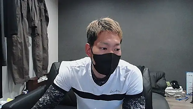 ryuaaaaa online show from April 1, 2026, 6:26 am