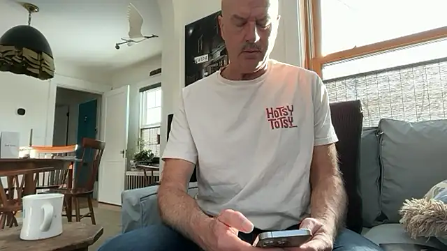 Snapshot of Guy__Grey chatting on February 27, 2026, 1:33 pm Guy Grey online show from February 27, 2026, 1:33 pm