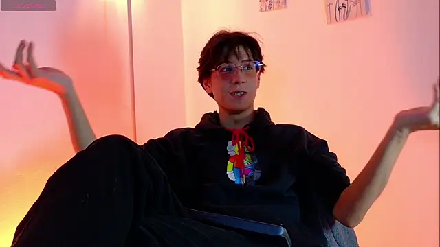 lui x dust online show from March 13, 2026, 4:39 am