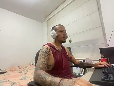 Snapshot of Maximo_Garcia17 chatting on March 9, 2026, 1:53 am Maximo Garcia17 online show from March 9, 2026, 1:53 am