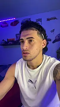 Snapshot of TOMAS_CONOR chatting on February 24, 2026, 12:44 am TOMAS CONOR online show from February 24, 2026, 12:44 am