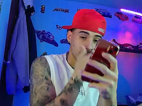 Snapshot of TOMAS_CONOR chatting on February 19, 2026, 1:46 am TOMAS CONOR online show from February 19, 2026, 1:46 am