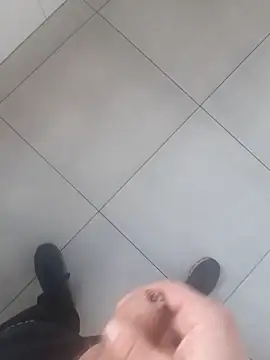 Snapshot of matibam92 chatting on February 25, 2026, 1:44 pm matibam92 online show from February 25, 2026, 1:44 pm