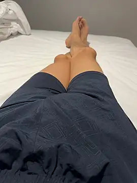 zhuendong000001 online show from June 25, 2026, 7:24 am