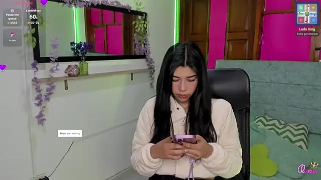 Aysha winxs online show from April 3, 2026, 3:13 am