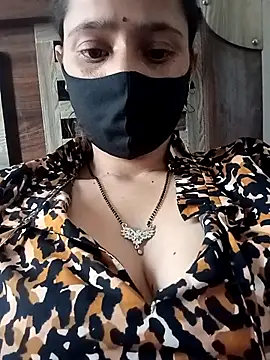 Snapshot of Vandana122 chatting on March 25, 2026, 5:40 am Vandana122 online show from March 25, 2026, 5:40 am