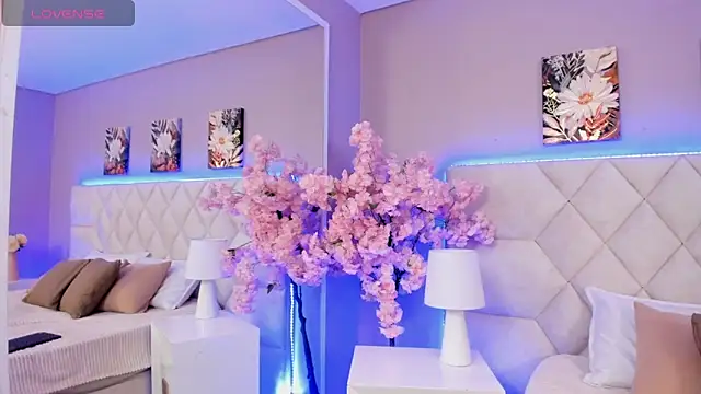 Bianca Monroe  online show from March 23, 2026, 7:25 pm