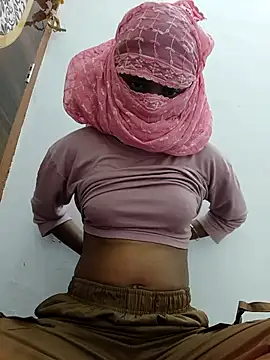 Snapshot of reena-sassy chatting on February 22, 2026, 7:37 pm reena-sassy online show from February 22, 2026, 7:37 pm