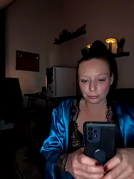 Snapshot of ZaramourXMrX chatting on February 19, 2026, 8:17 pm ZaramourXMrX online show from February 19, 2026, 8:17 pm