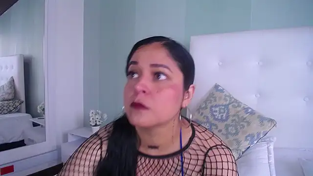 Jessicabloom online show from February 24, 2026, 12:50 pm