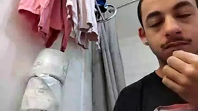 momo0208 online show from February 21, 2026, 2:08 pm