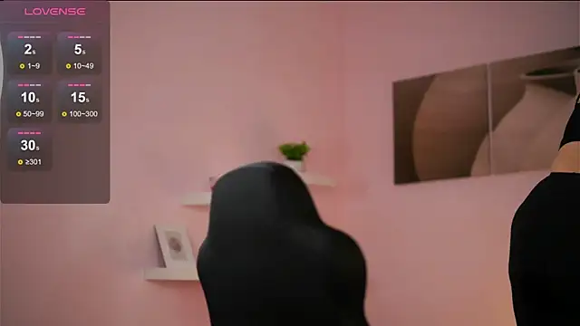 Playful Issa online show from April 1, 2026, 1:08 am