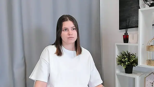 EileenBut online show from February 20, 2026, 9:22 am