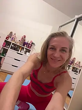 Faiiry  online show from March 2, 2026, 5:08 am