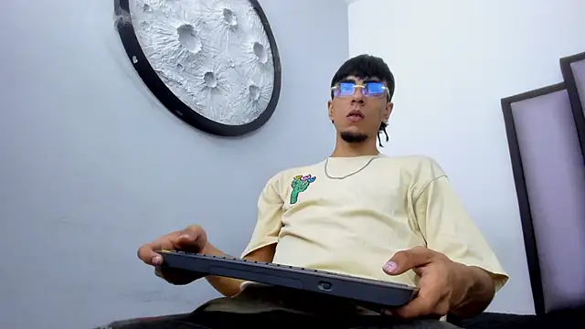 Endrick-23 online show from April 12, 2026, 3:43 am