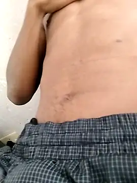 Snapshot of Darkhorse0111 chatting on March 1, 2026, 2:17 pm Darkhorse0111 online show from March 1, 2026, 2:17 pm