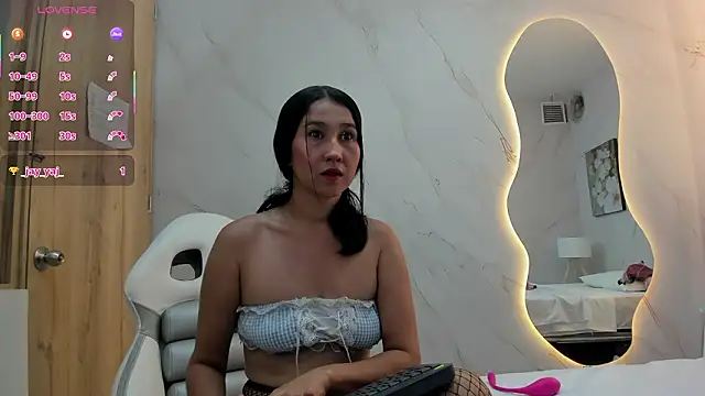 Annipetite  online show from March 13, 2026, 12:15 am