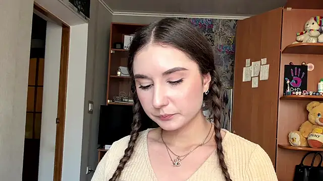 poly princess online show from April 1, 2026, 1:41 pm