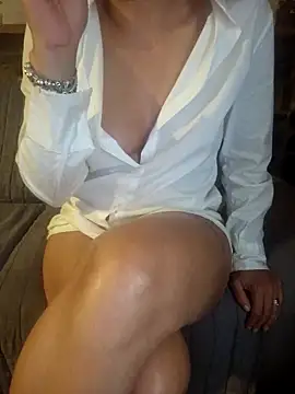 stellina8 online show from May 6, 2026, 5:39 pm