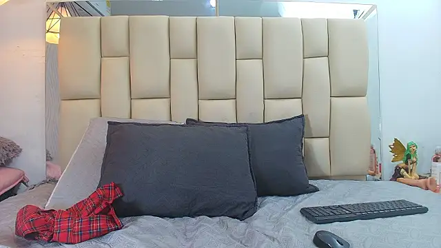 Lana Sliim online show from March 10, 2026, 12:09 pm