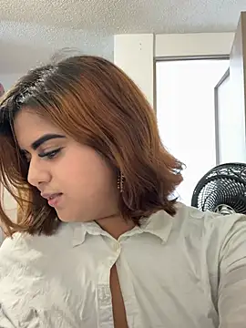 Snapshot of Lilithgomez_ chatting on March 3, 2026, 2:13 pm Lilithgomez online show from March 3, 2026, 2:13 pm