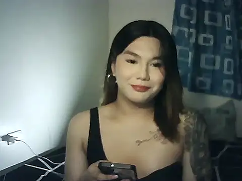 xNaughtymilesx online show from April 18, 2026, 1:46 pm