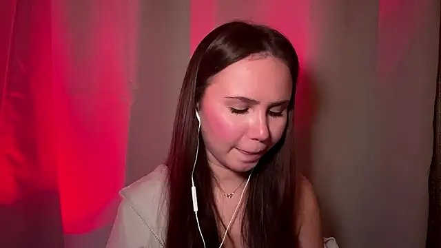 MarylynnSimens online show from March 2, 2026, 6:15 pm