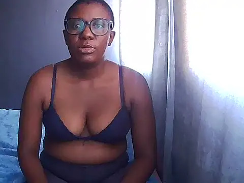 Snapshot of BossynBeautiful chatting on February 20, 2026, 7:21 am BossynBeautiful online show from February 20, 2026, 7:21 am