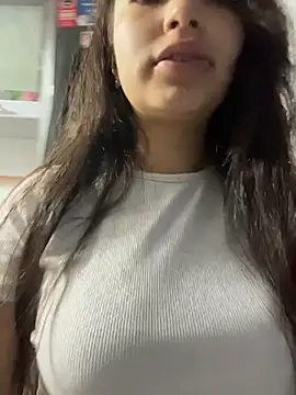 Mady Pink online show from April 17, 2026, 10:56 pm