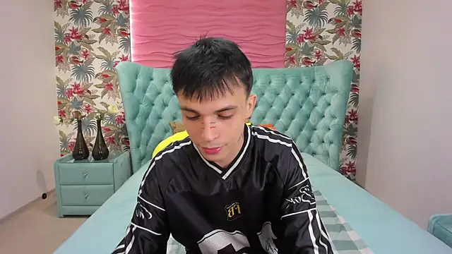 ClarkBev online show from April 4, 2026, 7:04 am